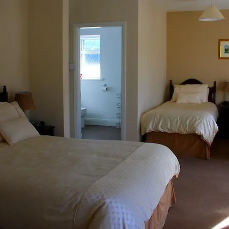 Couette-café The White House 4*