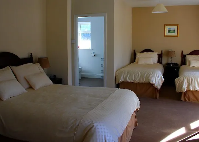 Bed & Breakfast The White House 4*