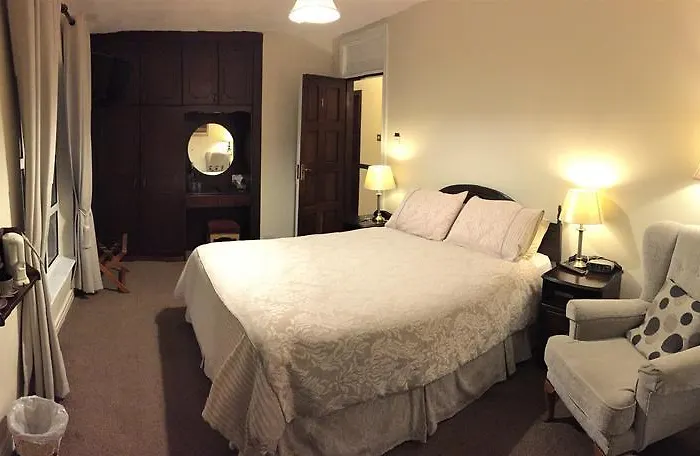 The White House Bed & Breakfast